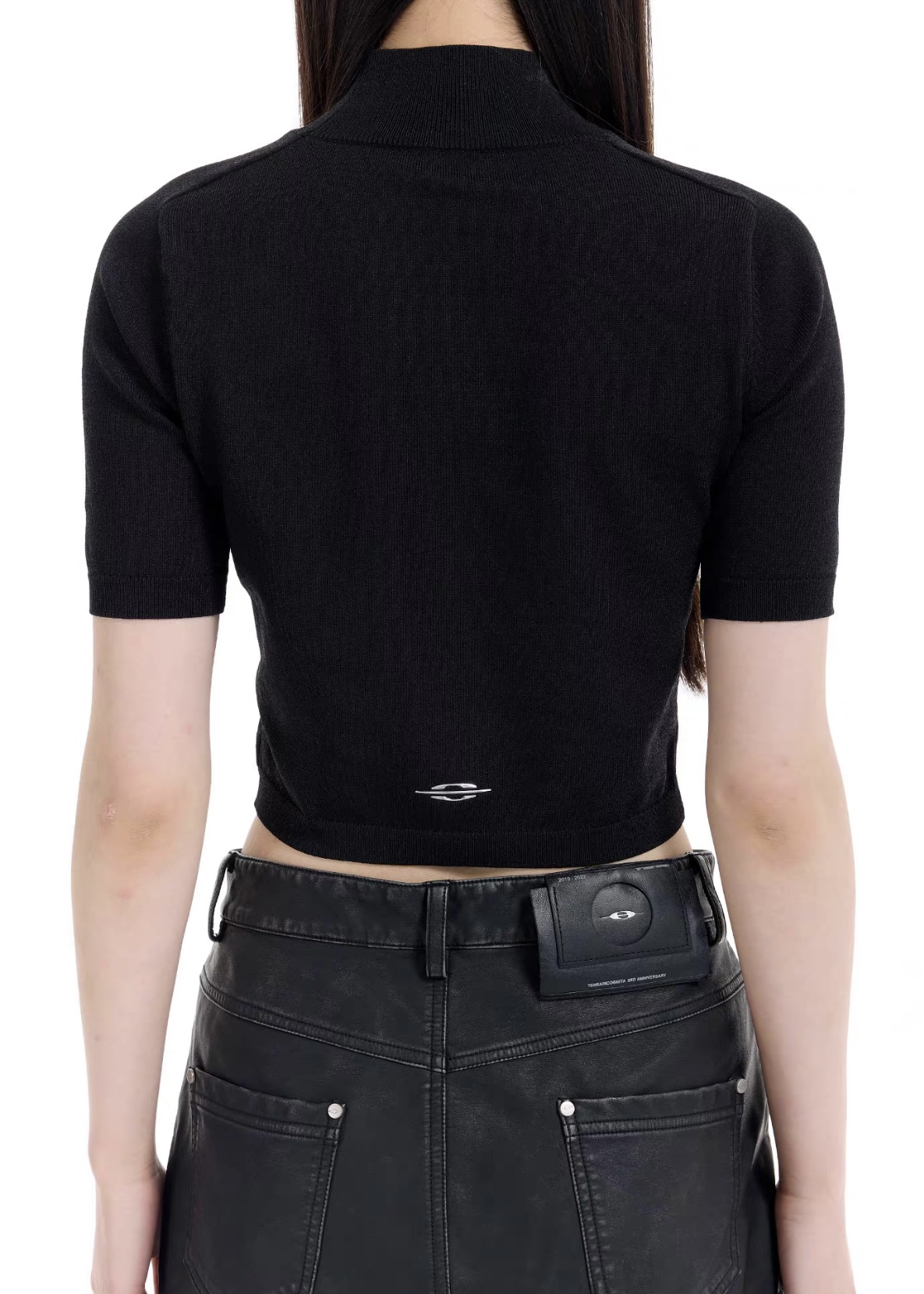 Cropped Black T-Shirt